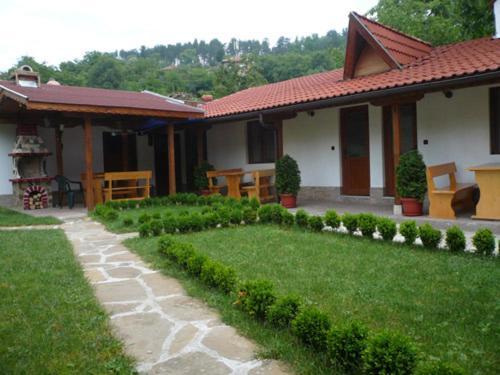 Къща За Гости Боляри Trjawna Exterior foto